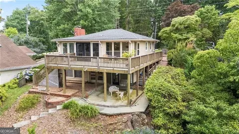 6381 Lakeview Dr, Buford, GA 30518