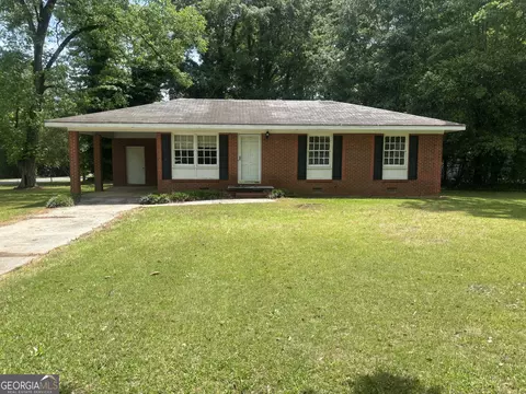 51 Robin Hood Rd, Reynolds, GA 31076