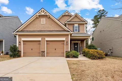 1053 Shadow Glen Dr, Fairburn, GA 30213