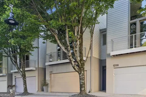 1260 Van Allen Mews NW, Atlanta, GA 30318