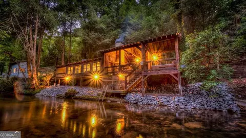 315 Fightingtown Dr, Blue Ridge, GA 30513