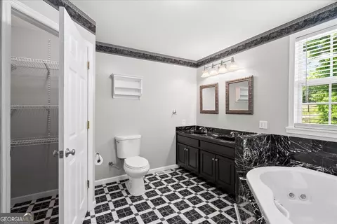 Bath - Undisclosed, Dalton, GA 30721 photo 1 of 7