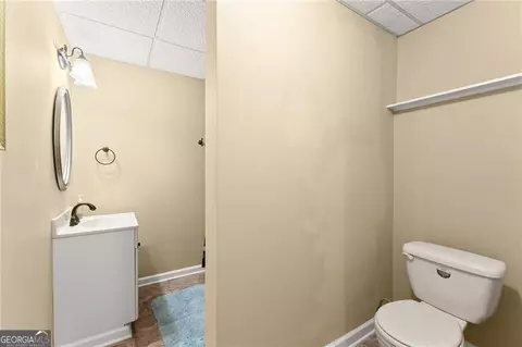 Bath - 4795 Winding Rose Dr, Suwanee, GA 30024 photo 6 of 7