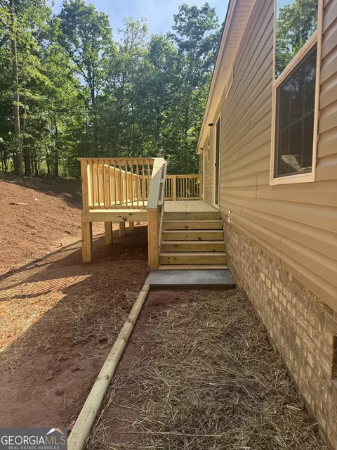 Exterior - 1078 Garner Rd, Cornelia, GA 30531 photo 5 of 7