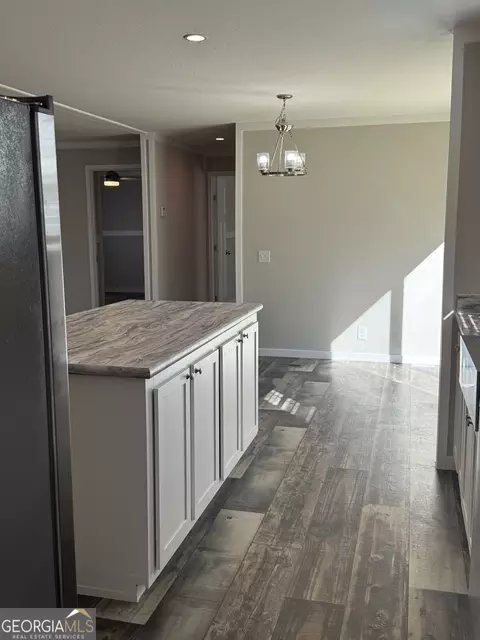 Kitchen - 1078 Garner Rd, Cornelia, GA 30531 photo 2 of 4