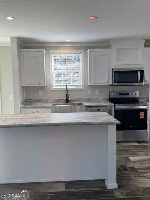 Kitchen - 1078 Garner Rd, Cornelia, GA 30531 photo 1 of 4