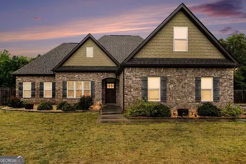 1136 Silverleaf Cir, Griffin, GA 30224
