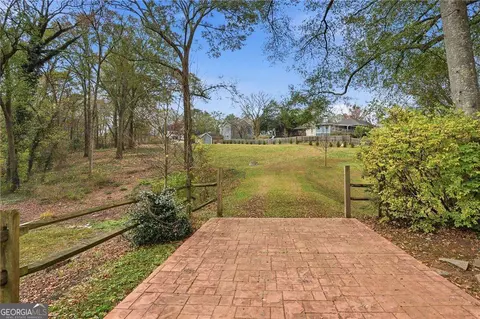 448 E Lake Dr, Decatur, GA 30030