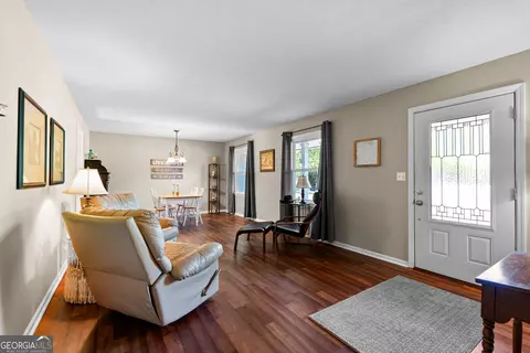 Entry Way - 426 Sivell Rd, Lagrange, GA 30241 photo 3 of 6