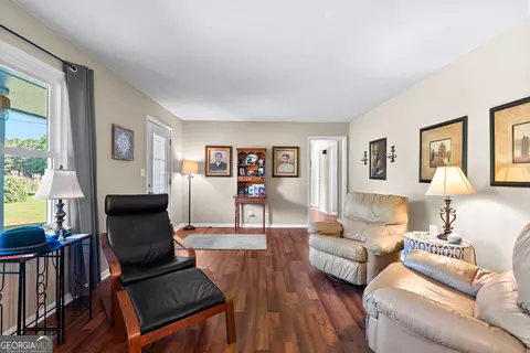 Living - 426 Sivell Rd, Lagrange, GA 30241 photo 1 of 1