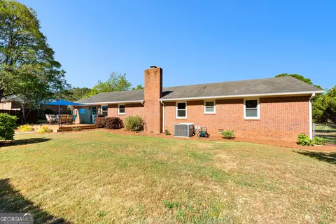 Exterior - 426 Sivell Rd, Lagrange, GA 30241 photo 6 of 13