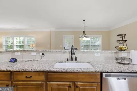 Kitchen - 2572 Carnot Ct, Duluth, GA 30097 photo 2 of 3
