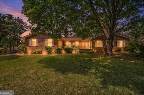 4465 Lisa Way NW, Lilburn, GA 30047