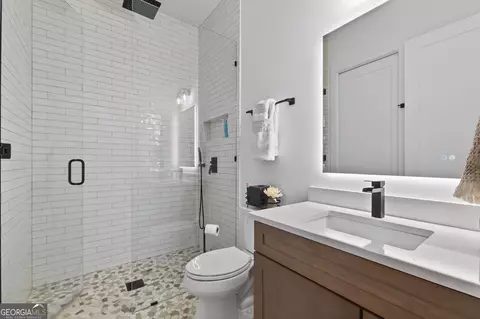 Bath - 598 Roper Rd, Canton, GA 30115 photo 6 of 6