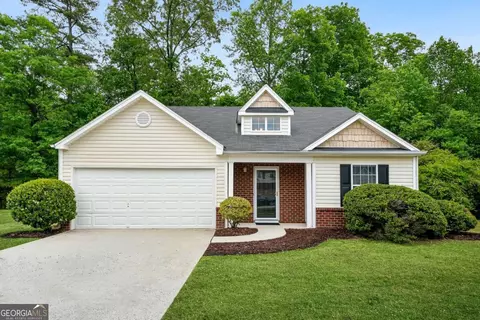 6753 Merrywood Dr, Fairburn, GA 30213