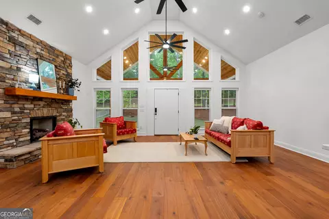 Living - 143 Taylor Len Dr, Lagrange, GA 30240 photo 2 of 2