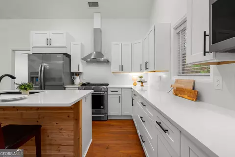 Kitchen - 143 Taylor Len Dr, Lagrange, GA 30240 photo 1 of 4