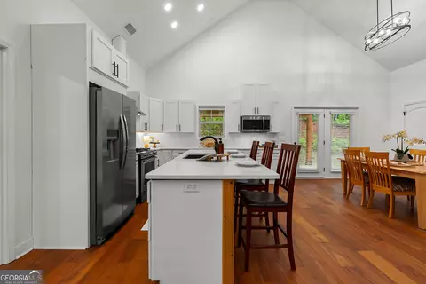 Kitchen - 143 Taylor Len Dr, Lagrange, GA 30240 photo 2 of 4