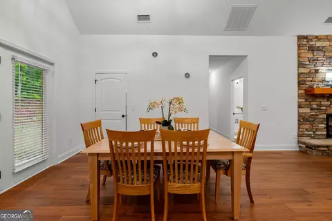 Dining - 143 Taylor Len Dr, Lagrange, GA 30240 photo 3 of 4