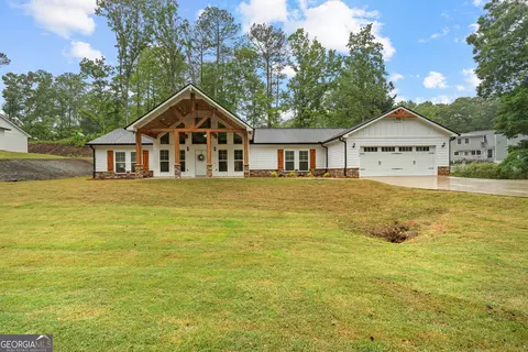Exterior - 143 Taylor Len Dr, Lagrange, GA 30240 photo 2 of 8