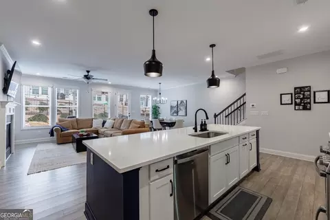 6155 Sweet Bay Ln, Alpharetta, GA 30004