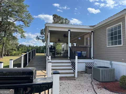 Exterior - 4338 Union Rd, Metter, GA 30439 photo 6 of 7