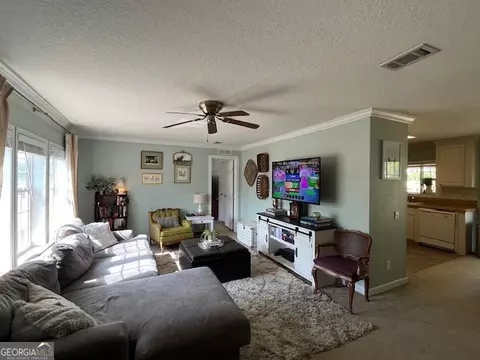 Living - 4338 Union Rd, Metter, GA 30439 photo 2 of 2
