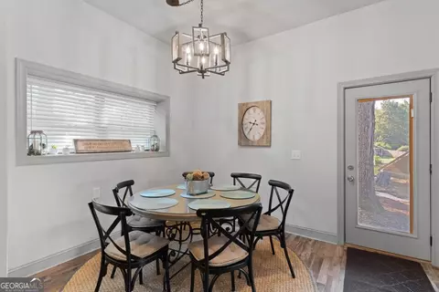 Dining - 254 Cochran Rd, Jackson, GA 30233 photo 1 of 2