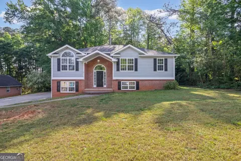 3911 Brianna Dr, Powder Springs, GA 30127