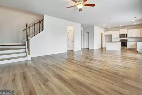 Living - 417 Sawmill Trce, Hampton, GA 30228 photo 5 of 5