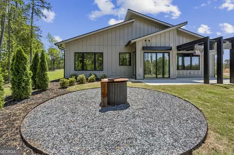 197 Laura Lake Rd, Marietta, GA 30066