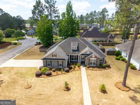 7361 Wind Chase Dr, Hahira, GA 31632