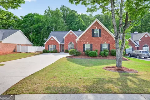 514 Grand Ashbury Ln, Sugar Hill, GA 30518