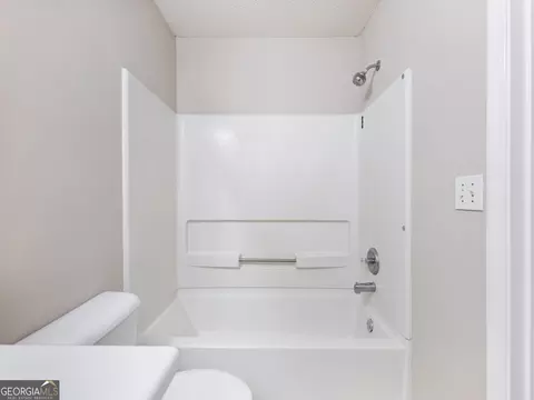 Bath - 3744 Berkeley Xing, Duluth, GA 30096 photo 3 of 4