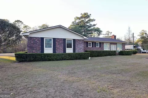 141 Dechene Dr, Thomasville, GA 31757