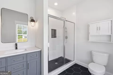 Bath - 861 Bailey Woods Rd, Dacula, GA 30019 photo 8 of 11