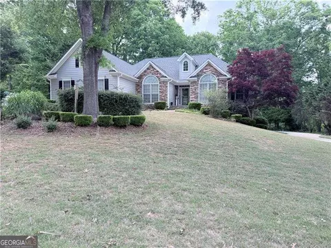299 Heights Ln, Acworth, GA 30101