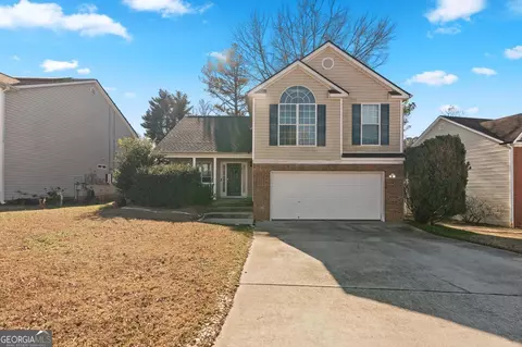 5914 Waggoner Ct, Rex, GA 30273 photo 2