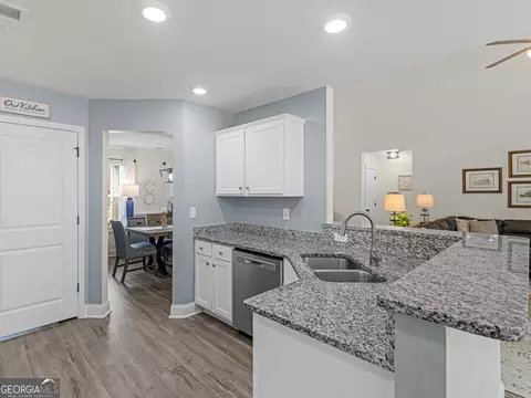 Kitchen - 119 Mylee Cv, Barnesville, GA 30204 photo 3 of 7