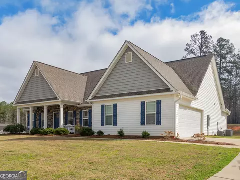 Exterior - 119 Mylee Cv, Barnesville, GA 30204 photo 3 of 8