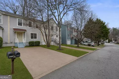 6617 Meadow Green Cir, Peachtree Corners, GA 30092