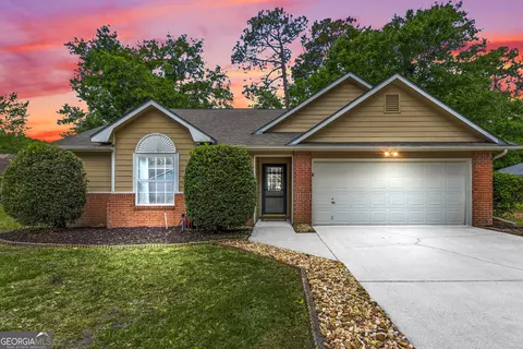 204 Azalea Ct, Kingsland, GA 31548