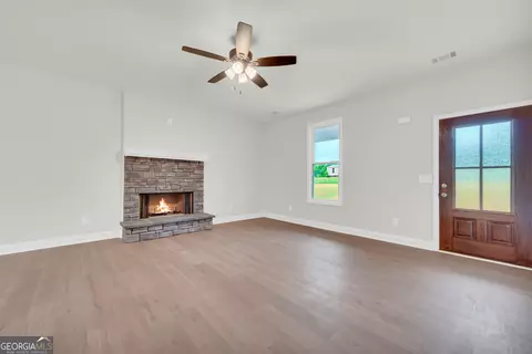 Living - 188 Ayers Rd, Mount Airy, GA 30563 photo 4 of 7