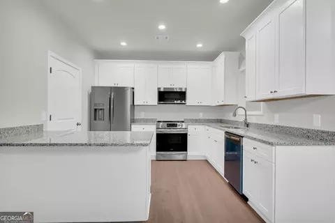 Kitchen - 188 Ayers Rd, Mount Airy, GA 30563 photo 1 of 5