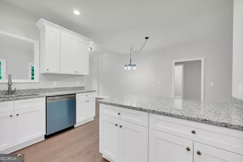 Kitchen - 188 Ayers Rd, Mount Airy, GA 30563 photo 5 of 5