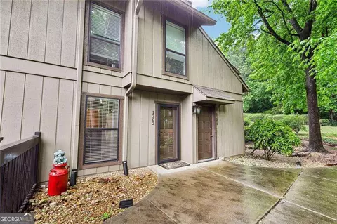 1202 Cumberland Ct SE, Smyrna, GA 30080