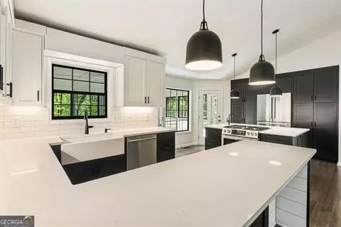 Kitchen - 190 Red Coat Pass, Jasper, GA 30143 photo 2 of 11