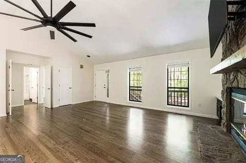 Living - 190 Red Coat Pass, Jasper, GA 30143 photo 3 of 3