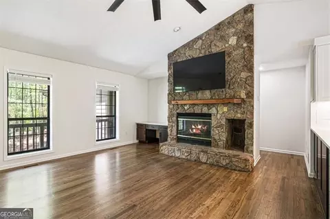 Living - 190 Red Coat Pass, Jasper, GA 30143 photo 2 of 3