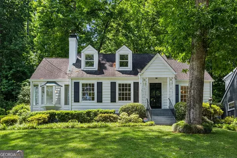 680 Longwood Dr NW, Atlanta, GA 30305